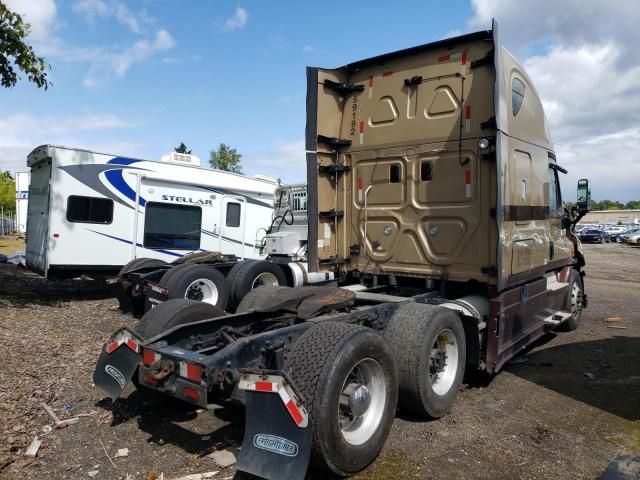 2016 Freightliner Cascadia 113