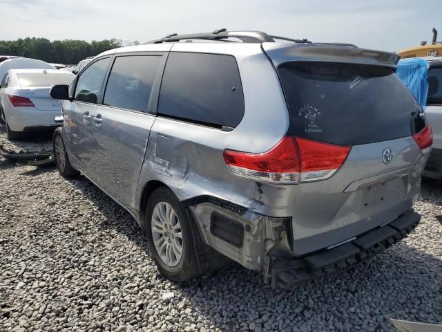 2012 Toyota Sienna XLE