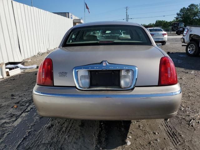 2001 Lincoln Town Car Signature