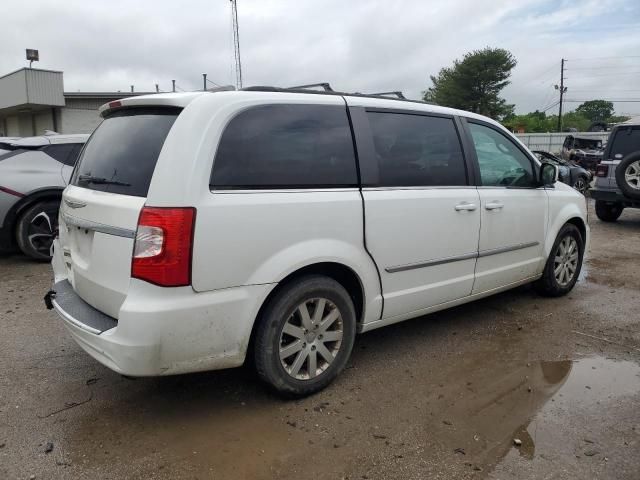 2016 Chrysler Town & Country Touring