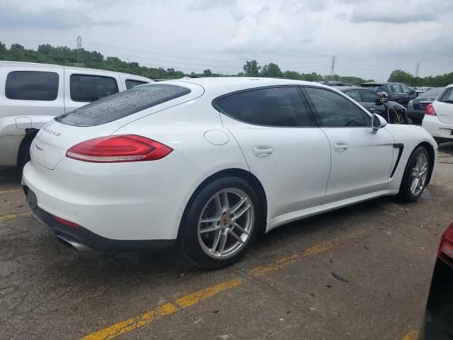 2016 Porsche Panamera 2