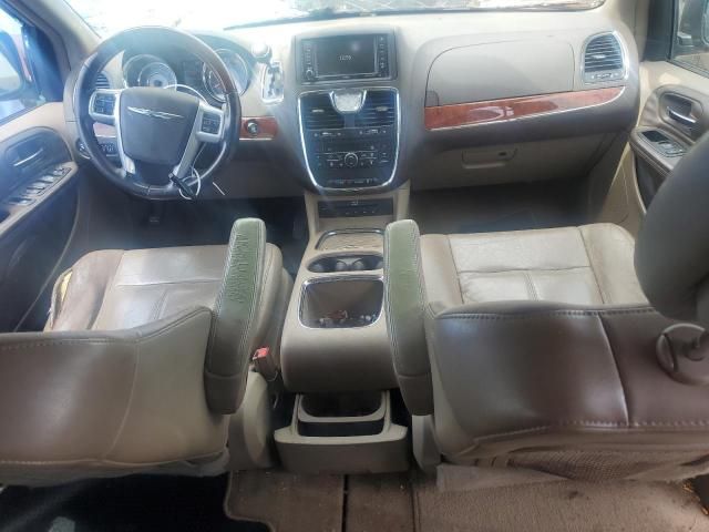 2013 Chrysler Town & Country Limited