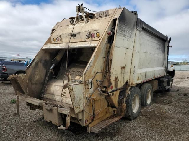 2010 Kenworth Construction T800