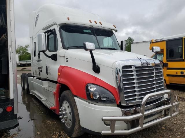 2015 Freightliner Cascadia 125