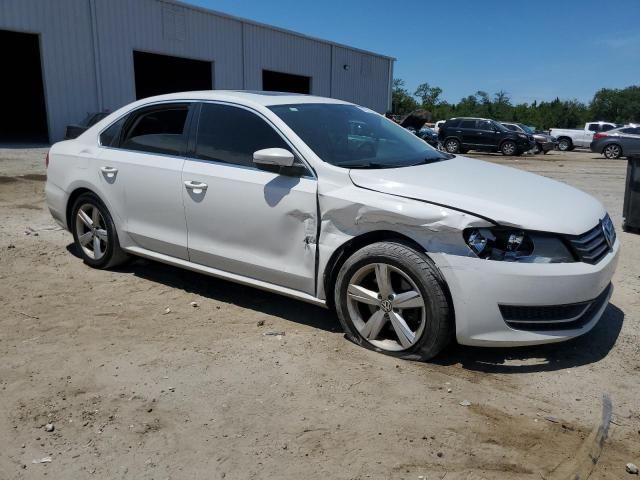 2013 Volkswagen Passat SE