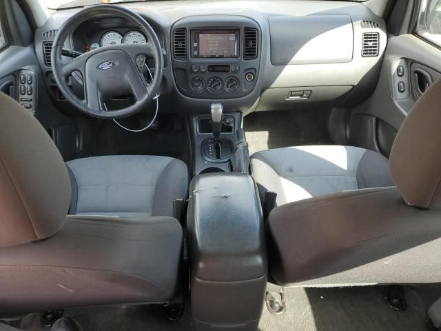 2005 Ford Escape XLS