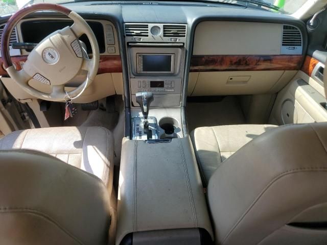 2005 Lincoln Navigator