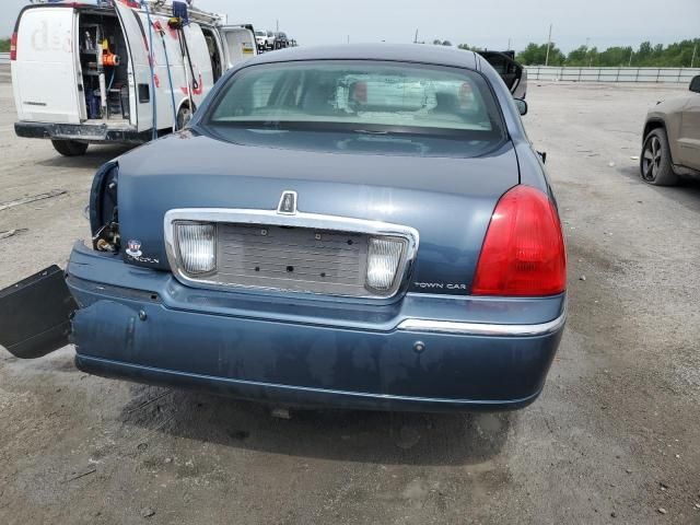 2005 Lincoln Town Car Signature