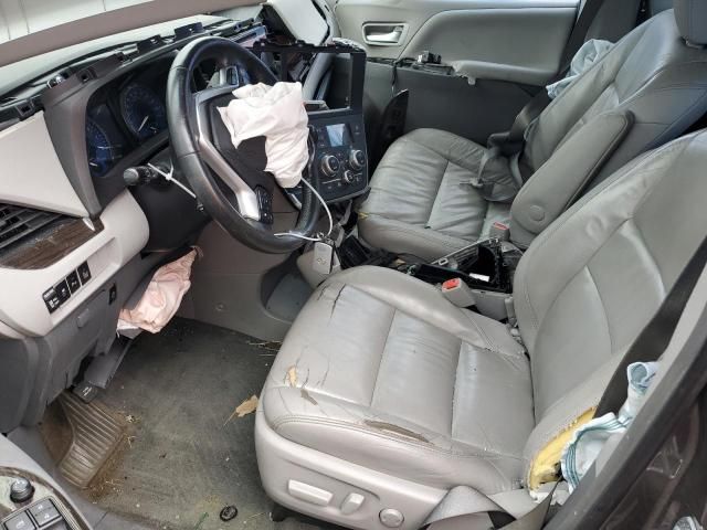 2016 Toyota Sienna XLE