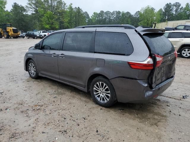 2018 Toyota Sienna XLE