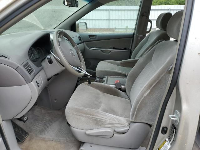 2006 Toyota Sienna CE