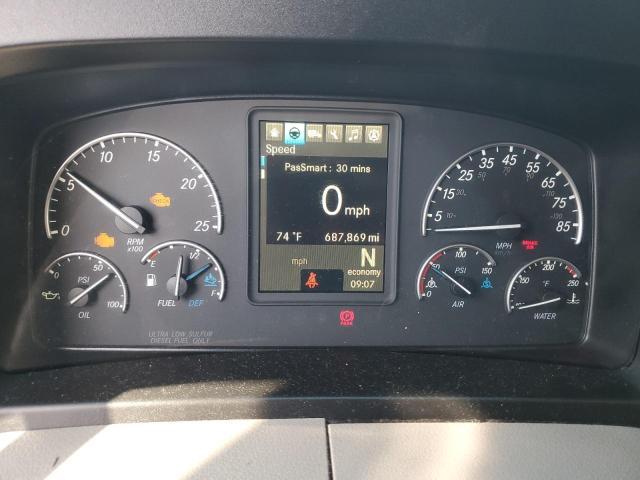 2020 Freigliner Cascadia 126