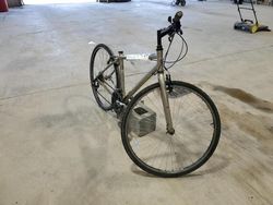 Salvage cars for sale from Copart Chambersburg, PA: 2000 Bike Bike Trek XM700