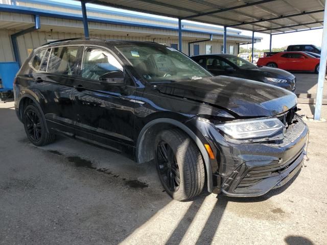 2022 Volkswagen Tiguan SE R-LINE Black