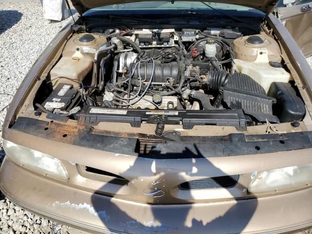 1999 Oldsmobile 88 Base