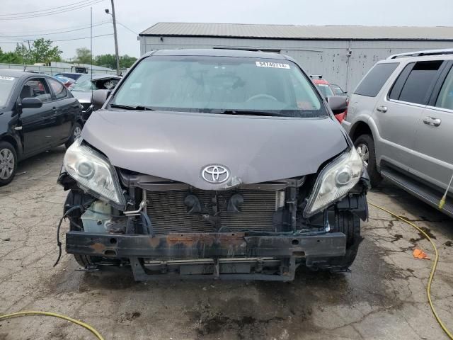 2012 Toyota Sienna XLE