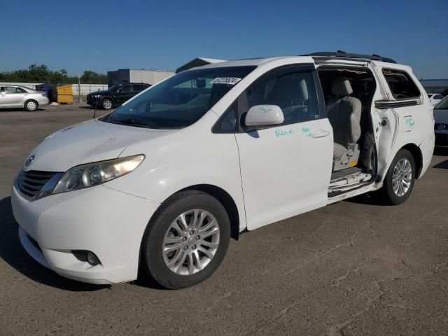 2012 Toyota Sienna XLE