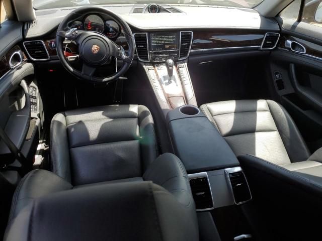 2015 Porsche Panamera 2