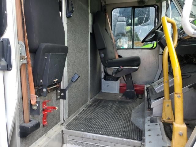 2004 Freightliner Chassis M Line WALK-IN Van