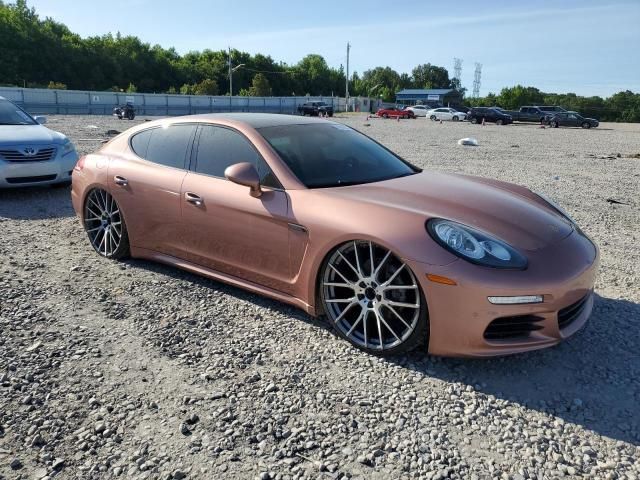 2014 Porsche Panamera 2