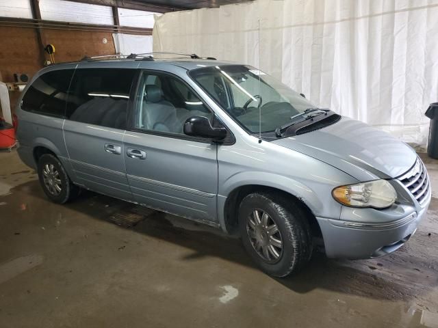 2006 Chrysler Town & Country Limited