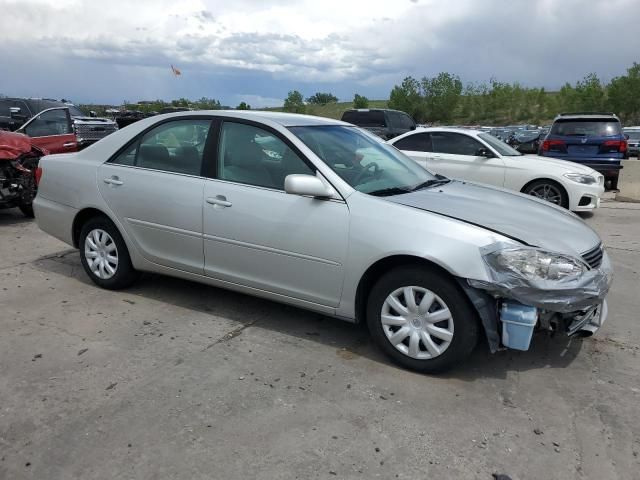 2005 Toyota Camry LE