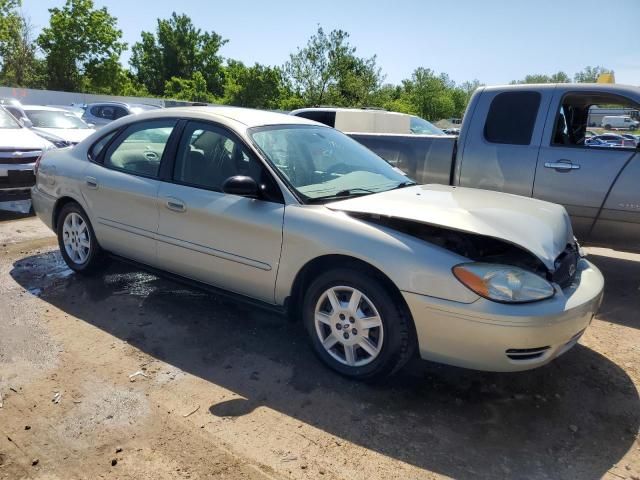 2005 Ford Taurus SE