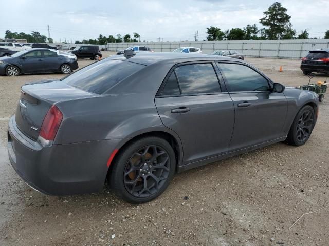 2019 Chrysler 300 Touring