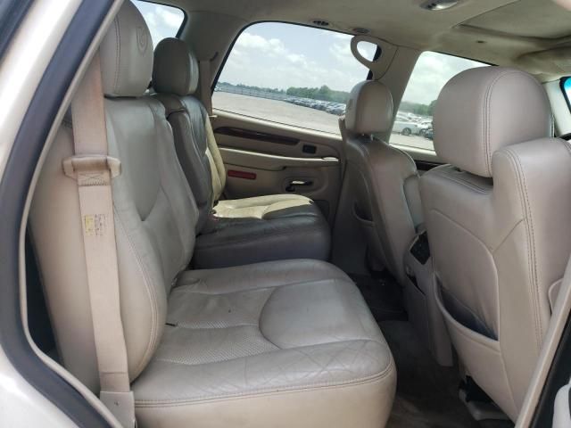 2004 Cadillac Escalade Luxury