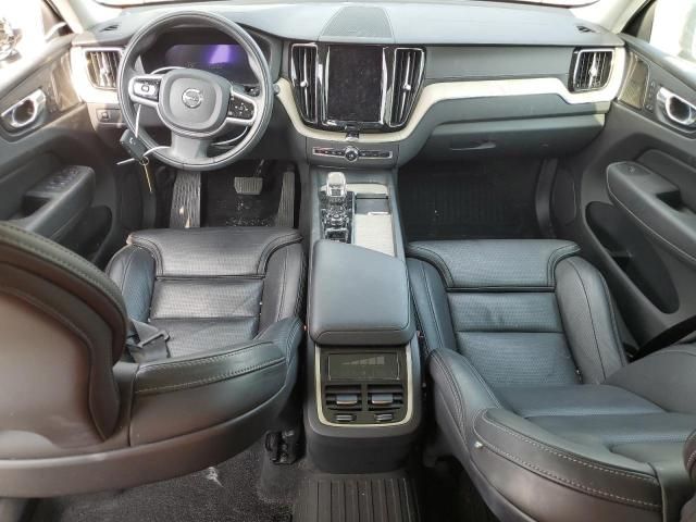 2022 Volvo XC60 B5 Inscription