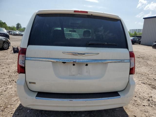 2012 Chrysler Town & Country Touring