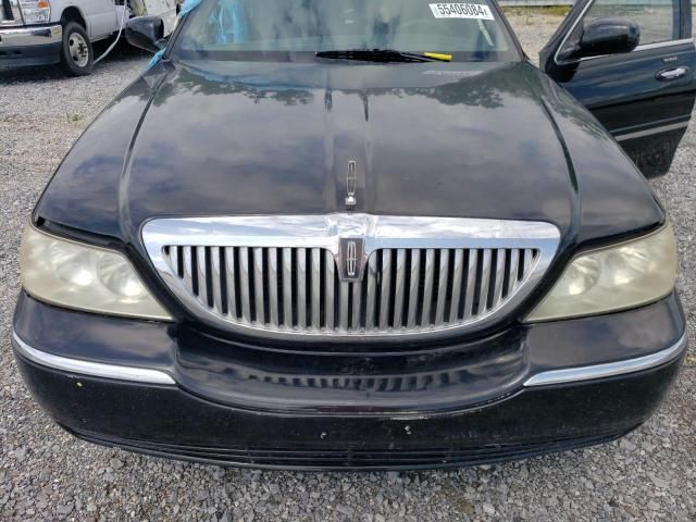 2005 Lincoln Town Car Executive