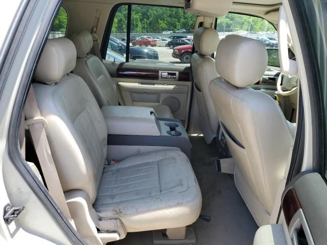 2004 Lincoln Navigator