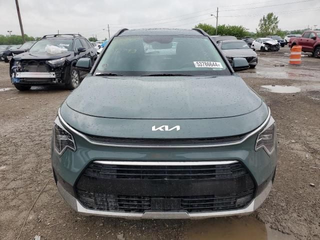 2023 KIA Niro SX