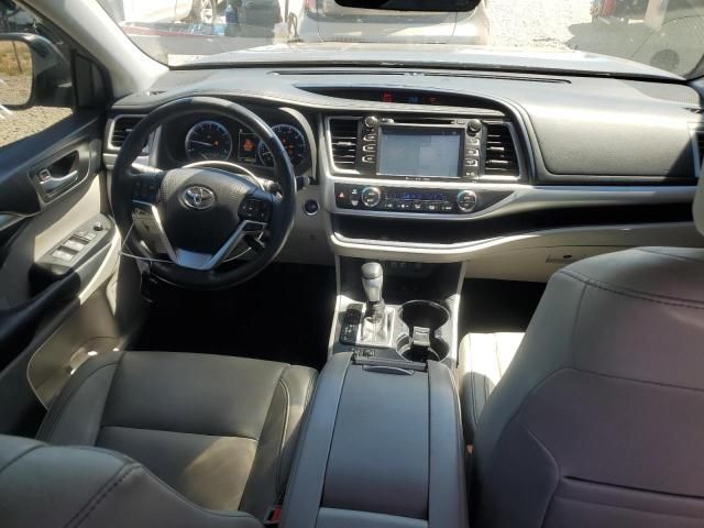 2018 Toyota Highlander SE