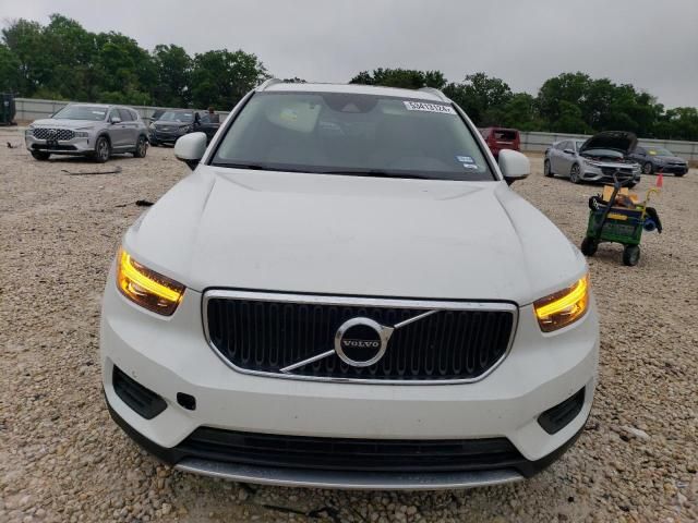 2020 Volvo XC40 T5 Momentum