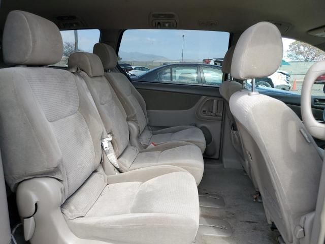 2008 Toyota Sienna CE