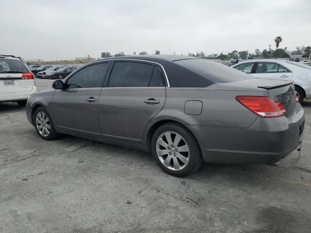 2005 Toyota Avalon XL