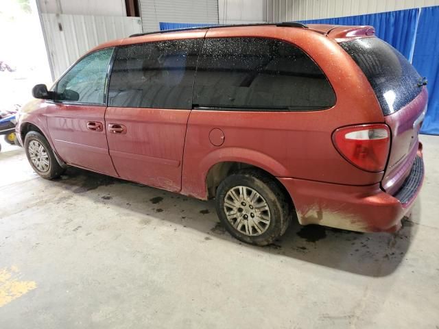 2007 Chrysler Town & Country LX