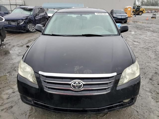 2005 Toyota Avalon XL