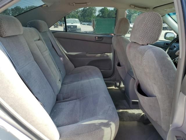 2004 Toyota Camry LE