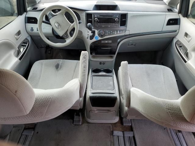 2014 Toyota Sienna LE