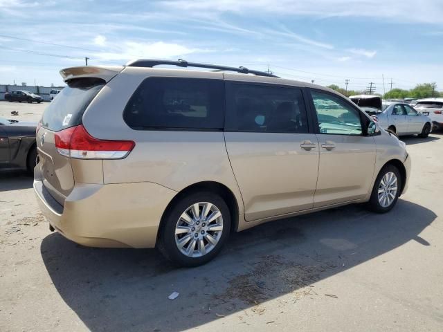 2013 Toyota Sienna LE