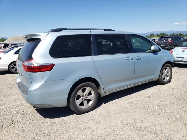 2016 Toyota Sienna LE