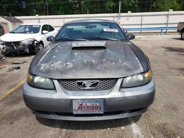 2004 Ford Mustang