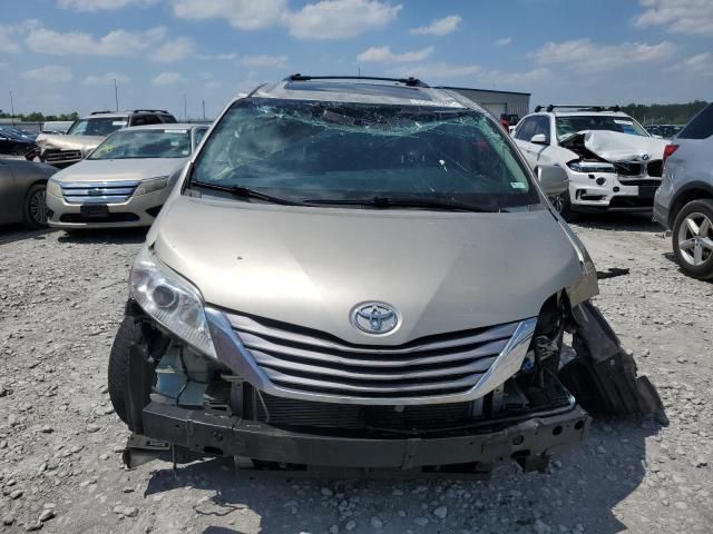 2015 Toyota Sienna XLE