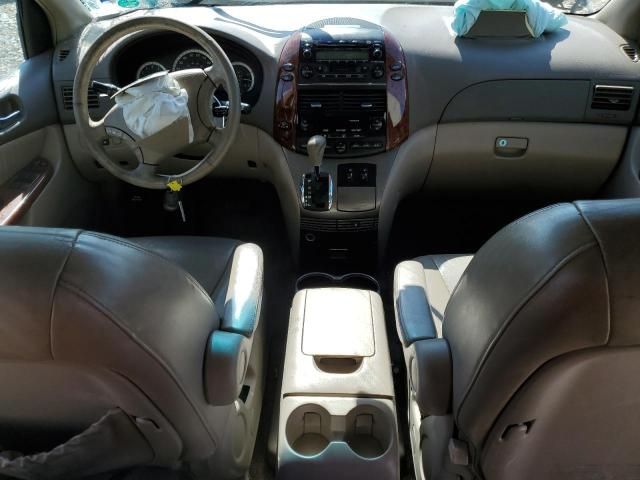 2004 Toyota Sienna XLE