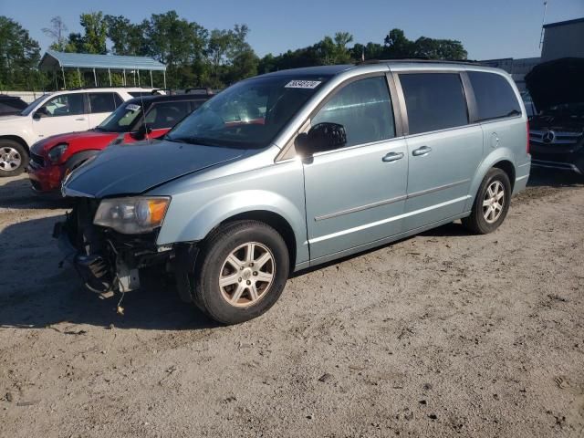 2010 Chrysler Town & Country Touring