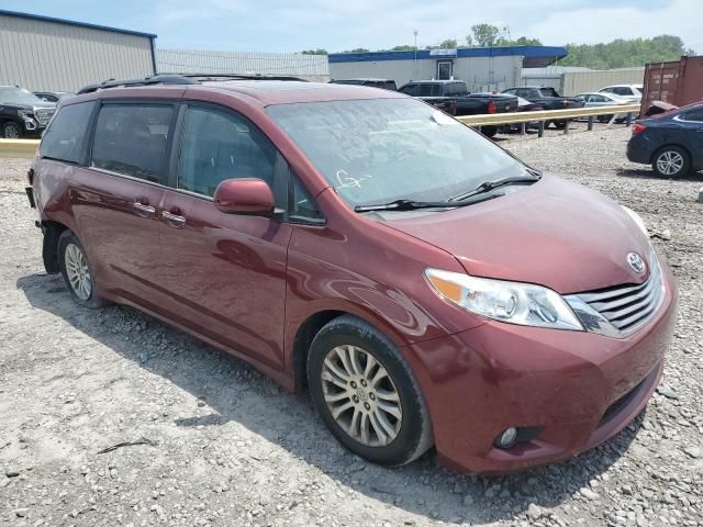 2016 Toyota Sienna XLE