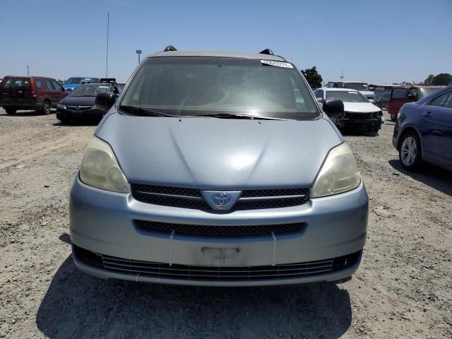 2004 Toyota Sienna CE